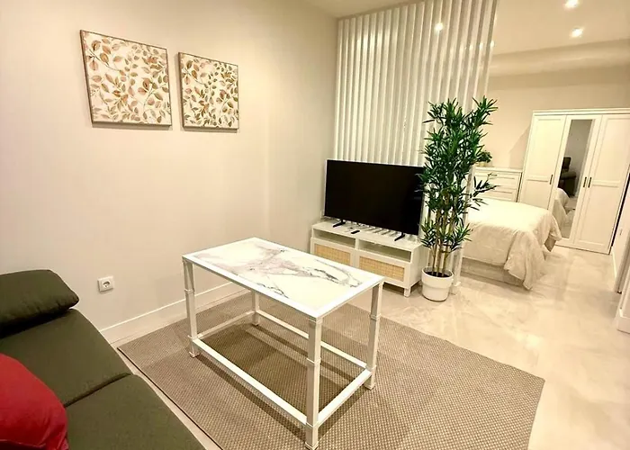 Apartment Almogavares 36 *